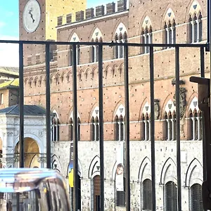 Appartamento The Balcony - Affaccio Su Piazza Del Campo, Siena